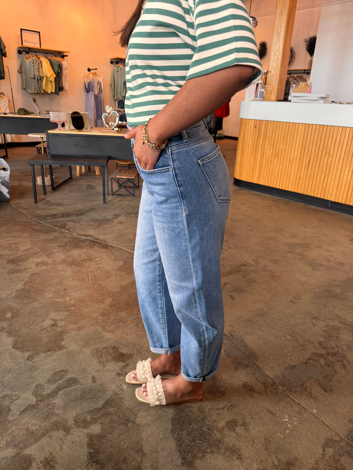 Barely Barrel Risen Jeans