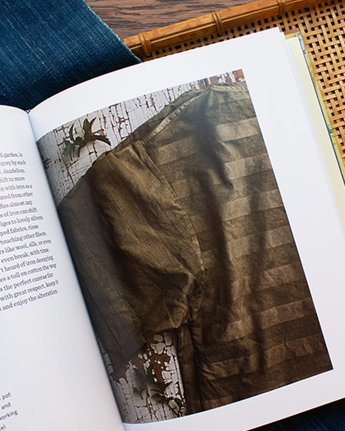 ENG: Make Thrift Mend: Stitch, Patch, Darn, Plant-Dye & Love Your Wardrobe