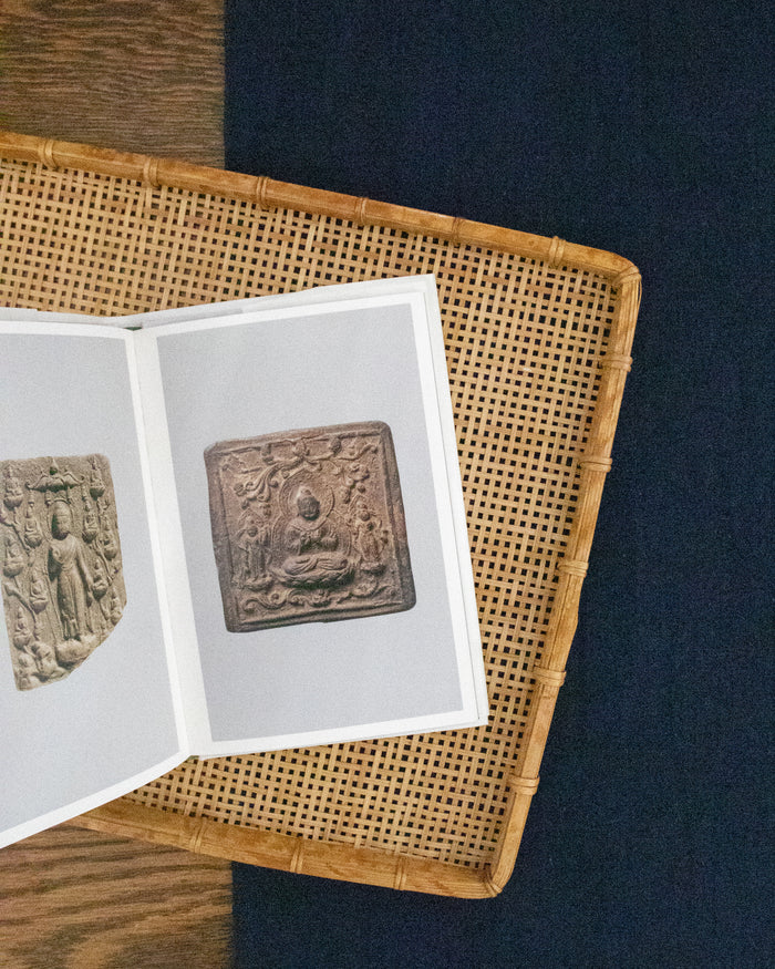 ENG/JPN: Buddhas in the Palm of Your Hand