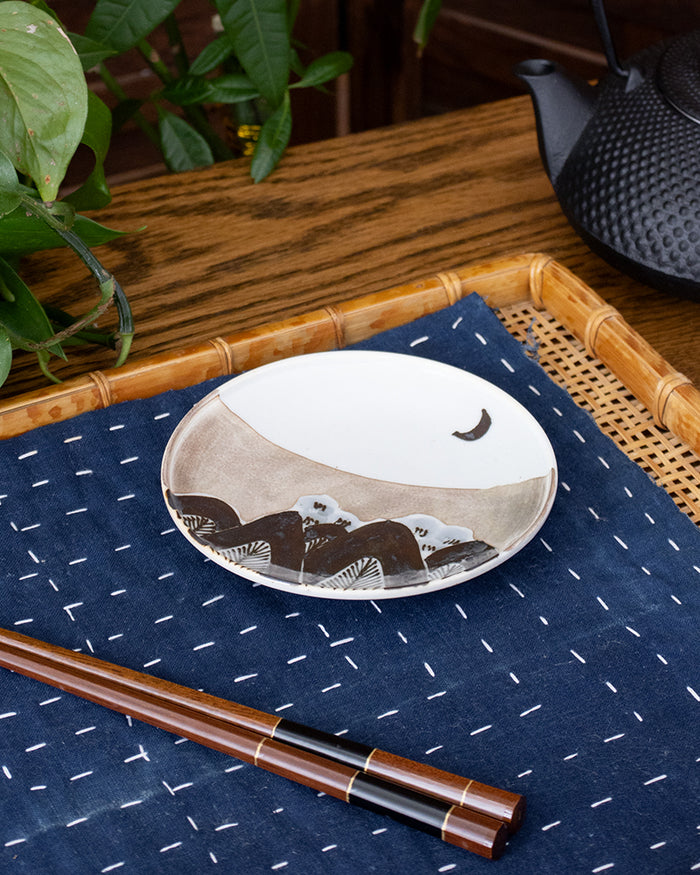 Gyokuyu, Yonsun Plate, Imari Ginsai Yamae Mikazuki