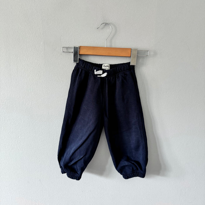 Hatley / Navy sweatpants / 18-24M