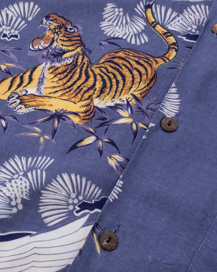 Japanese Repro Aloha Shirt, L, Jungle Storm, Tiger and Eagle on Blue