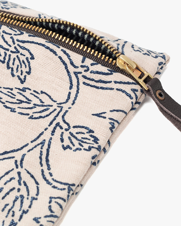 Kiriko Original Flat Zipper Pouch, Small, Cream Katazome