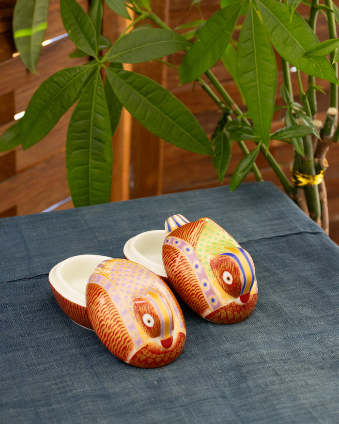 Kouraku Kiln Bowl with Lid, Oshidori, Female