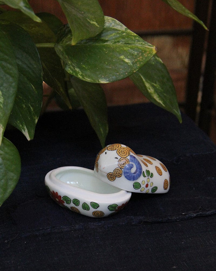 Kouraku Kiln Zodiac Ceramics, Sheep