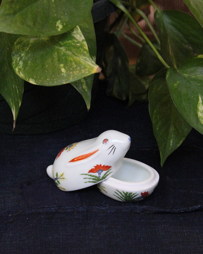 Kouraku Kiln Zodiac Ceramics, Usagi