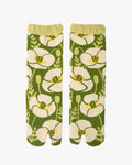 Kurochiku, Tabi Socks, Crew, Green with White and Yellow Flowers- S/M