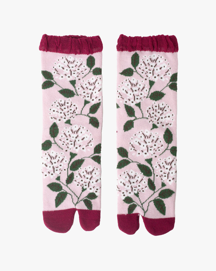 Kurochiku, Tabi Socks, Crew, Light Pink with White Wildflowers - S/M
