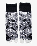 Kurochiku, Tabi Socks, Crew, White and Black Flowers (S/M)