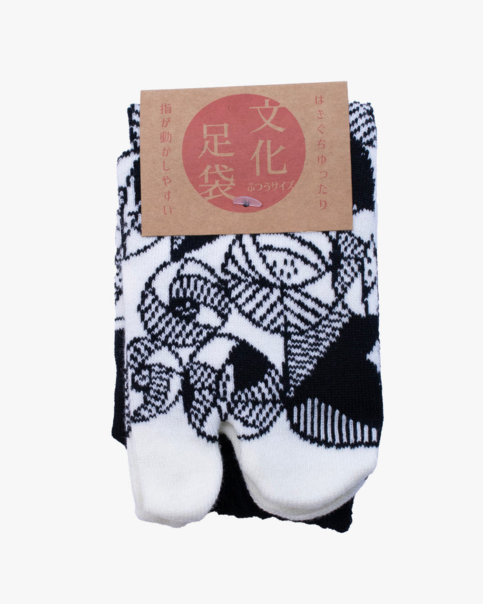 Kurochiku, Tabi Socks, Crew, White and Black Flowers (S/M)