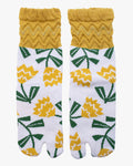 Kurochiku, Tabi Socks, Crew, White with Yellow and Green Flowers (S/M)