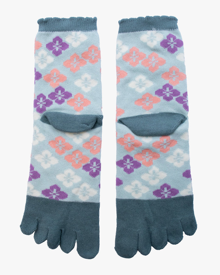 Kurochiku, Toe Socks, Crew, Blue with Pink and Purple Flowers (S/M)
