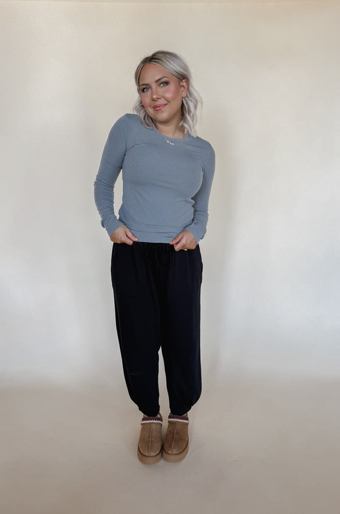 Long Sleeve Basic in Blue