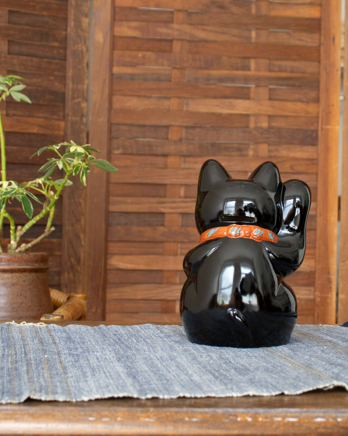 Maneki Neko, Ichiyama, Right Paw, Kuro (Black) No.6