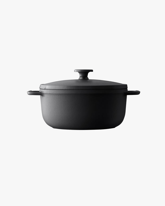 Oven Pot 2.0, Vermicular, Round Knob Lid & Lid Stand, Matte Black, 18cm