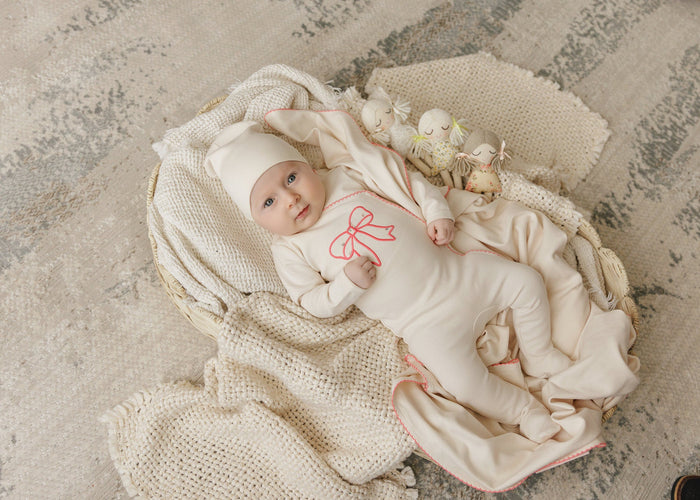 Piped Scalloped Footie Set