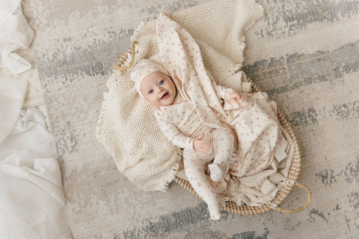 Piped Scalloped Footie Set