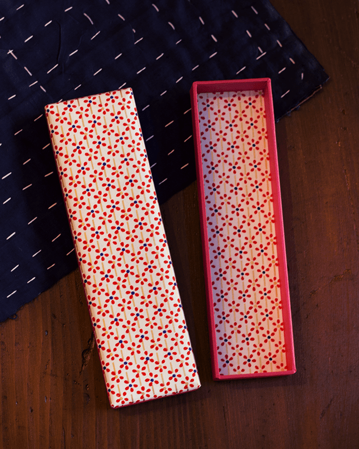 Shogado Pencil Box, Classic Series #08, Small Red and Blue Kobana