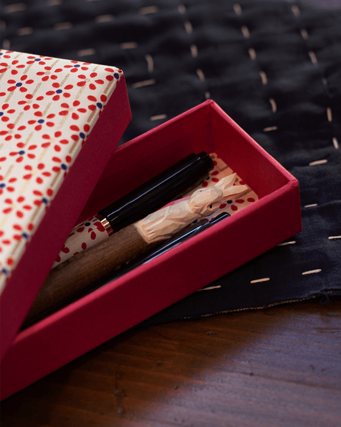 Shogado Pencil Box, Classic Series #08, Small Red and Blue Kobana
