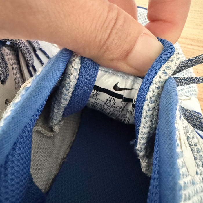 Nike / Sneaker / J1