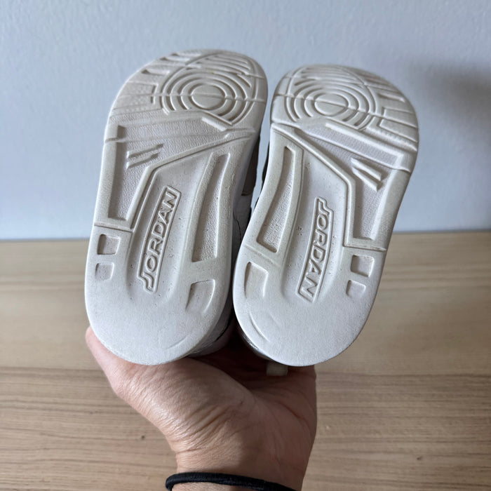 Nike / Sneaker / US10