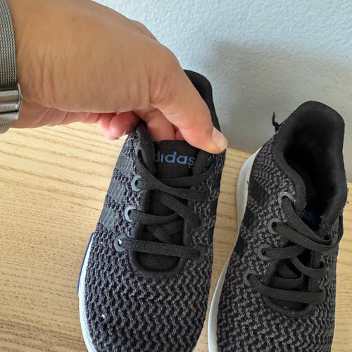 Adidas / Sneakers / US7