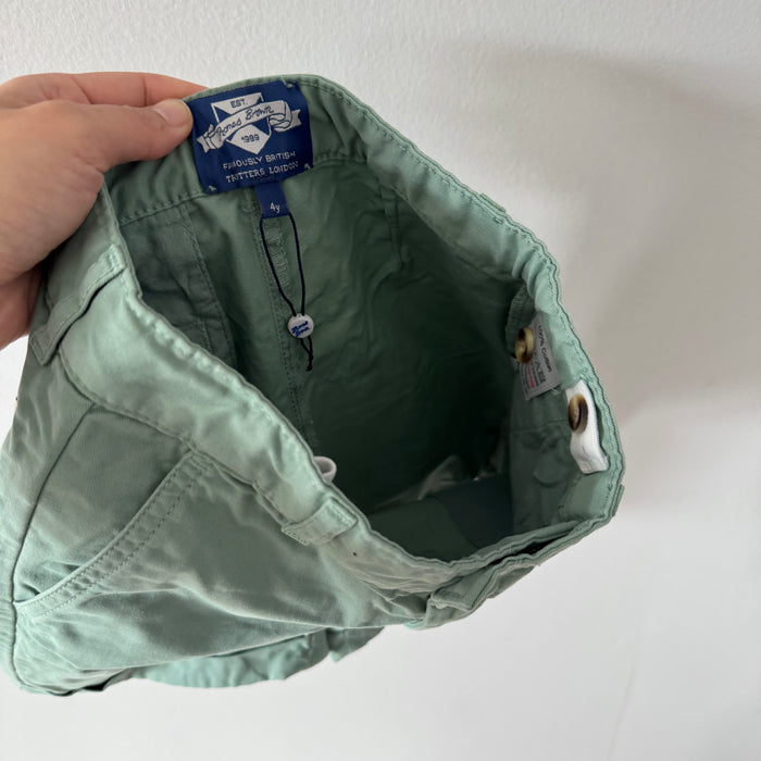 Thomas Brown / Green chino shorts / 4Y