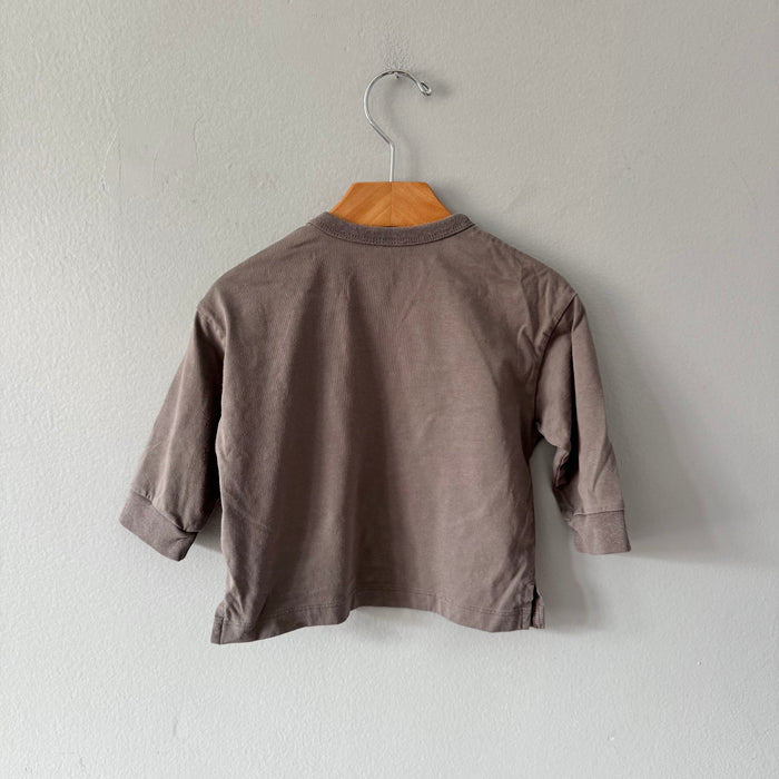 Uniqlo / Grey long sleeve T-shirt / 12-18M