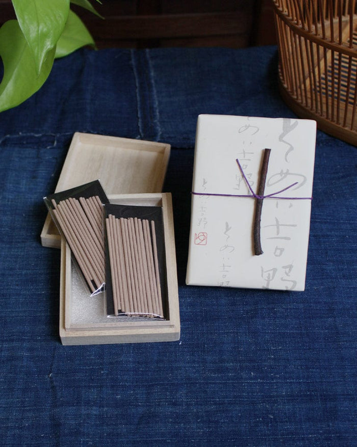 YOU YOU ANG Sakura Paulownia Box, Somei Yoshino